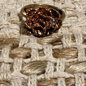 70’s Vintage Avon Gold-Tone Floral Carnation Ring